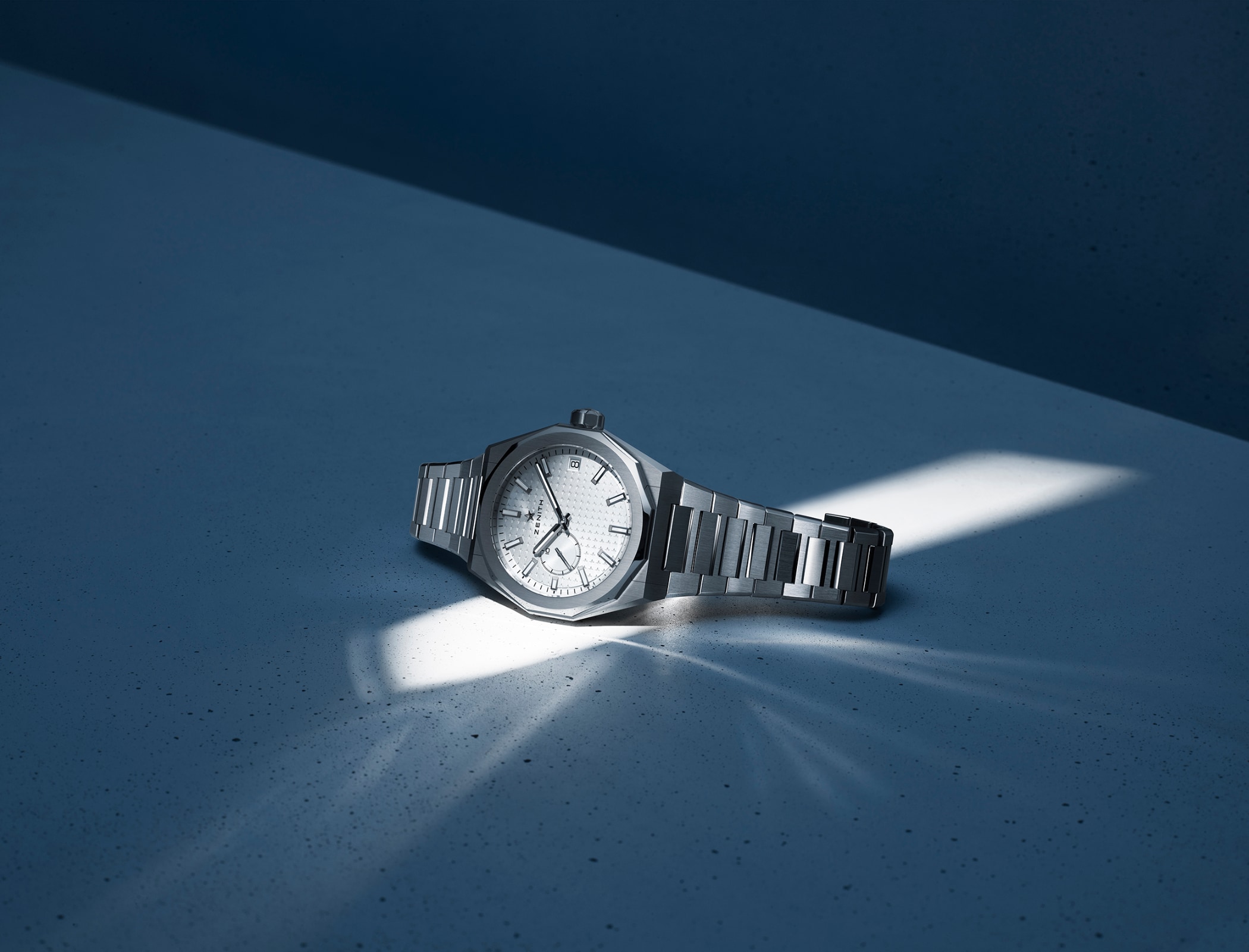 Zenith-DEFY-Skyline-Cover-Silver