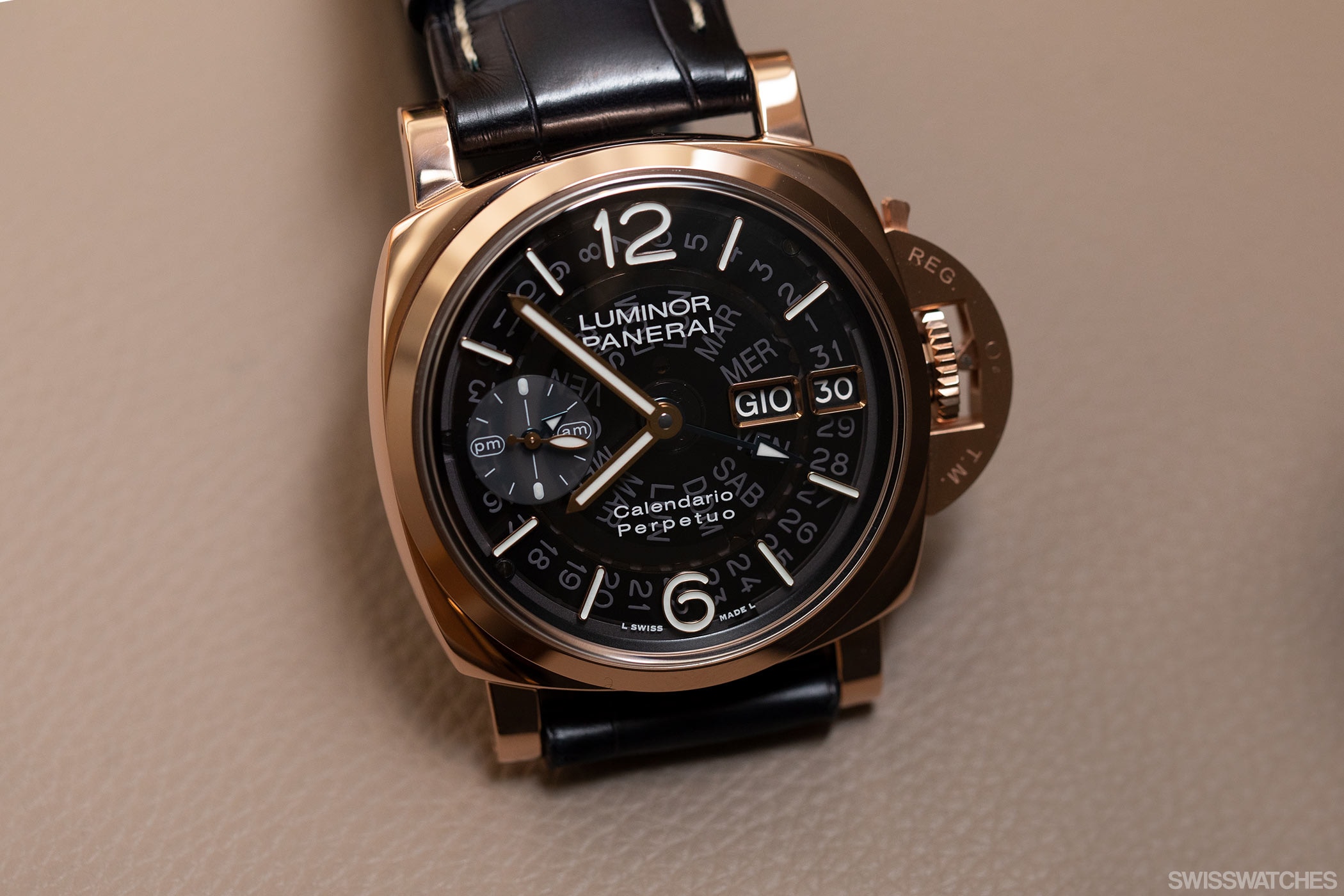 Panerai-Luminor-Goldtech-Calendario-Perpetuo-Front-Cover