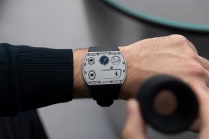 Titlepicture-RM-UP-01-Ferrari-On-Wrist