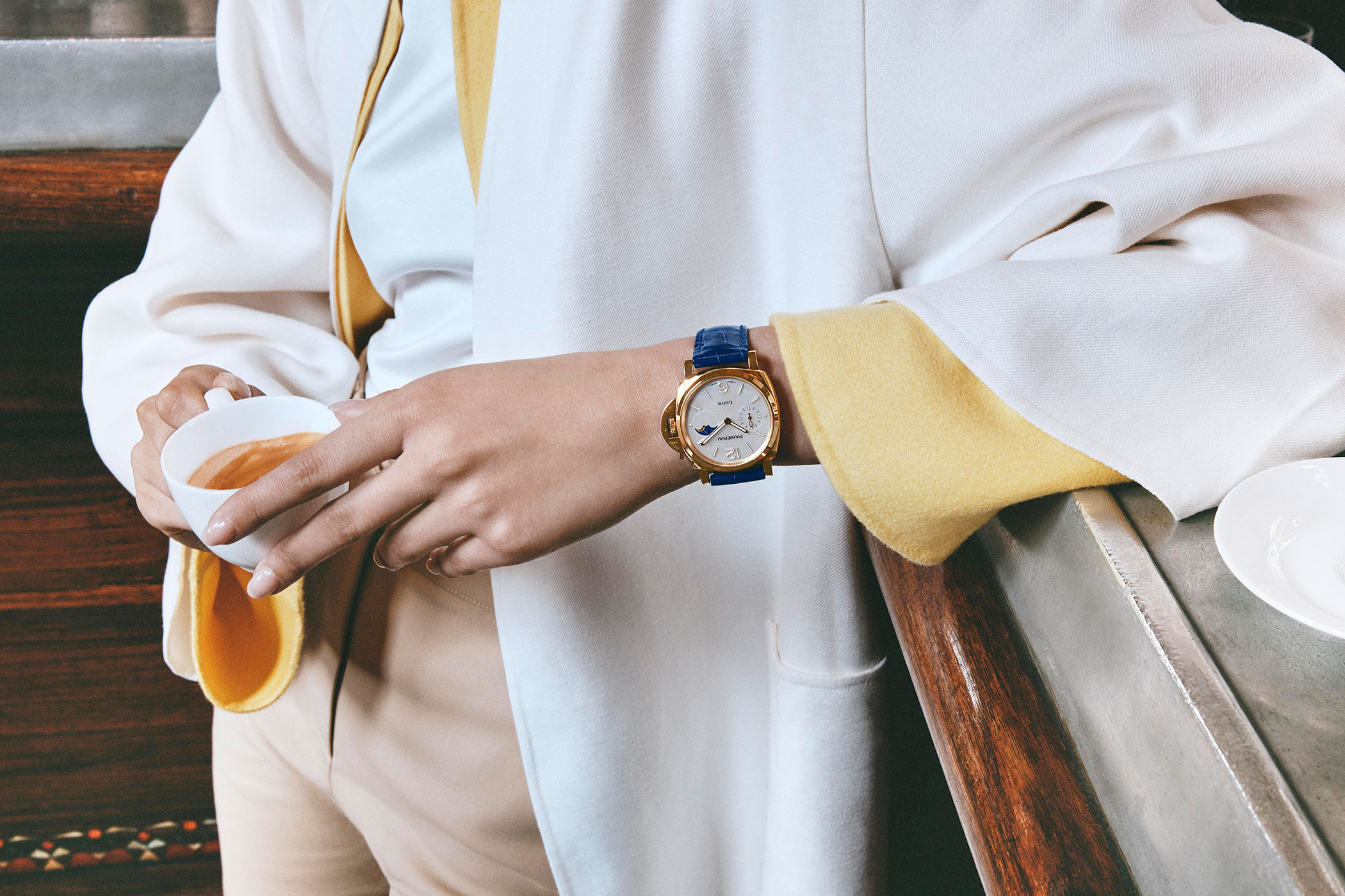 Panerai-Luminor-Due-Luna-PAM01181-Woman-Lifestyle