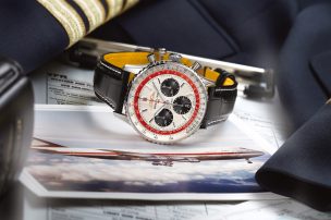 Navitimer-B01 Chronograph-43-Boeing-747-AB01383B1G1P1-Positioned