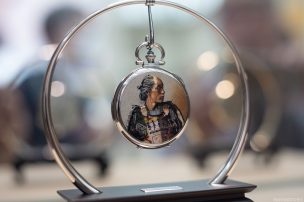 Patek-Philippe-995:131G-Portrait-from-Samurai-made-out-of-1000-pieces-of-wood