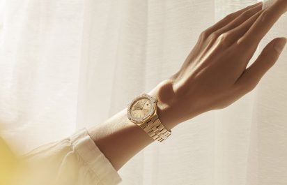 Vacheron-Constantin-Overseas-4605v-200r-b968-Bracelet-Wristshot