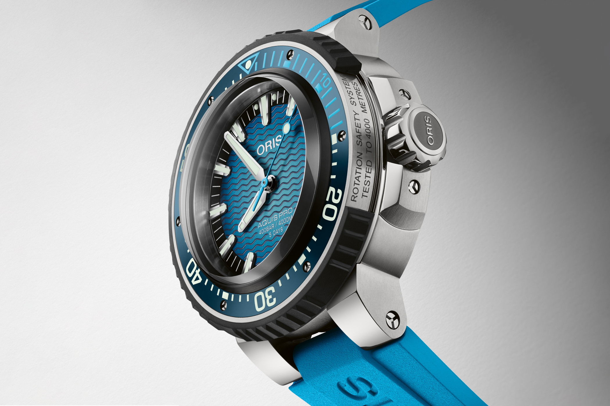 Oris-AquisPro-4000m-0140077777155-Set-Titlepicture