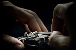 The-Deloitte-Swiss-Watch-Industry-Study-2023-Titlepicture-1