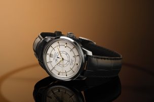 longines-conquest-heritage-central-power-reserve-L1.648.4.78.2-champagne