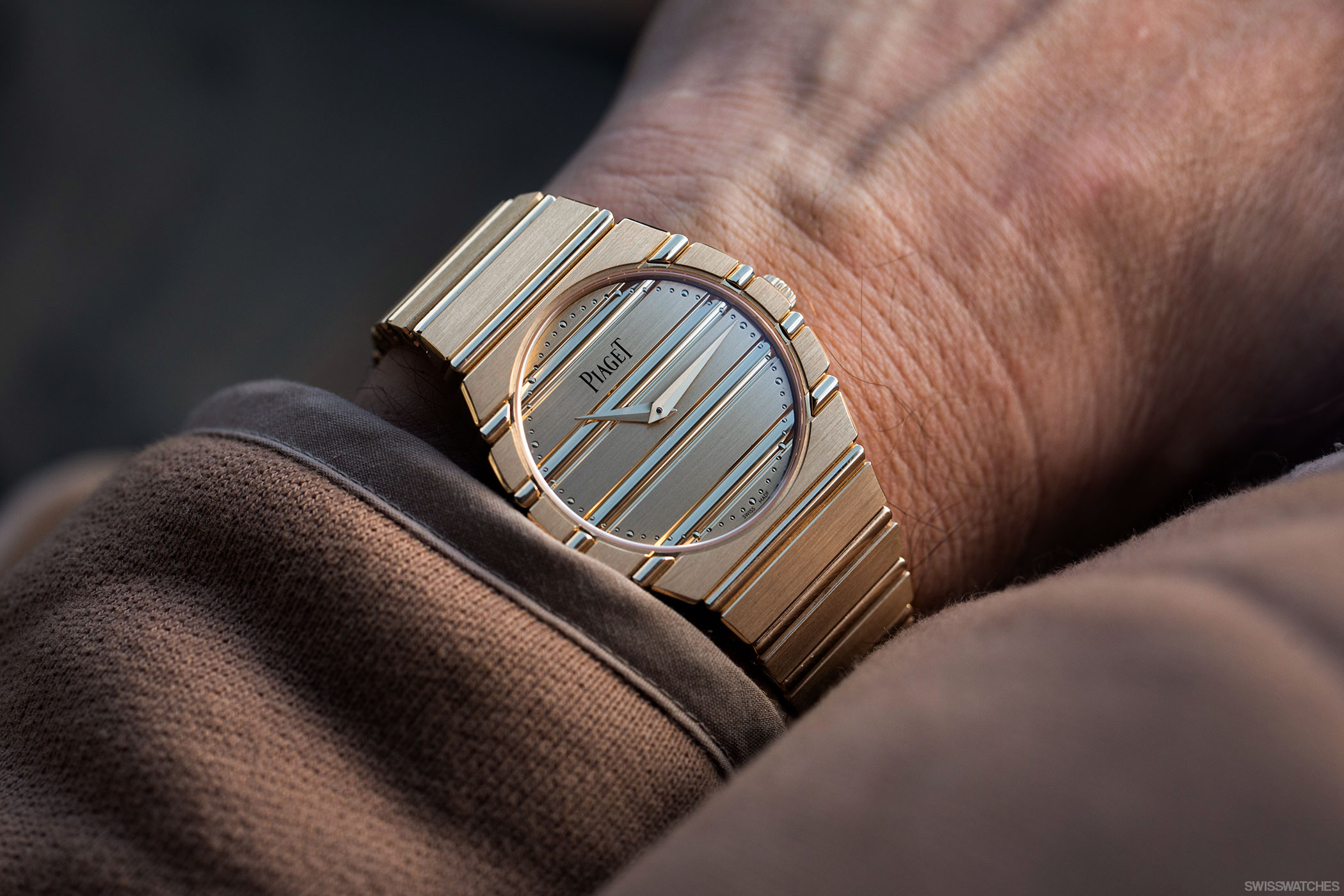 piaget-polo-79-38mm-yellow-gold-calibre-1200p-wristshot