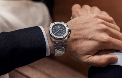 royal-oak-offshore-chronograph-automatik-26238ti.oo.2000ti.01-am-on-the-wrist