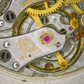 Block 9 – Patek Philippe Uhren: Servicefehler 3 – Stoßsicherungsfeder