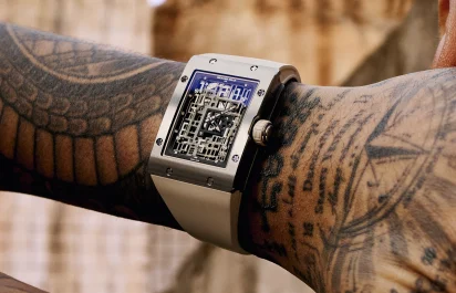 richard-mille-rm-16-02-automatic-extraflat-in-titanium-on-the-wrist