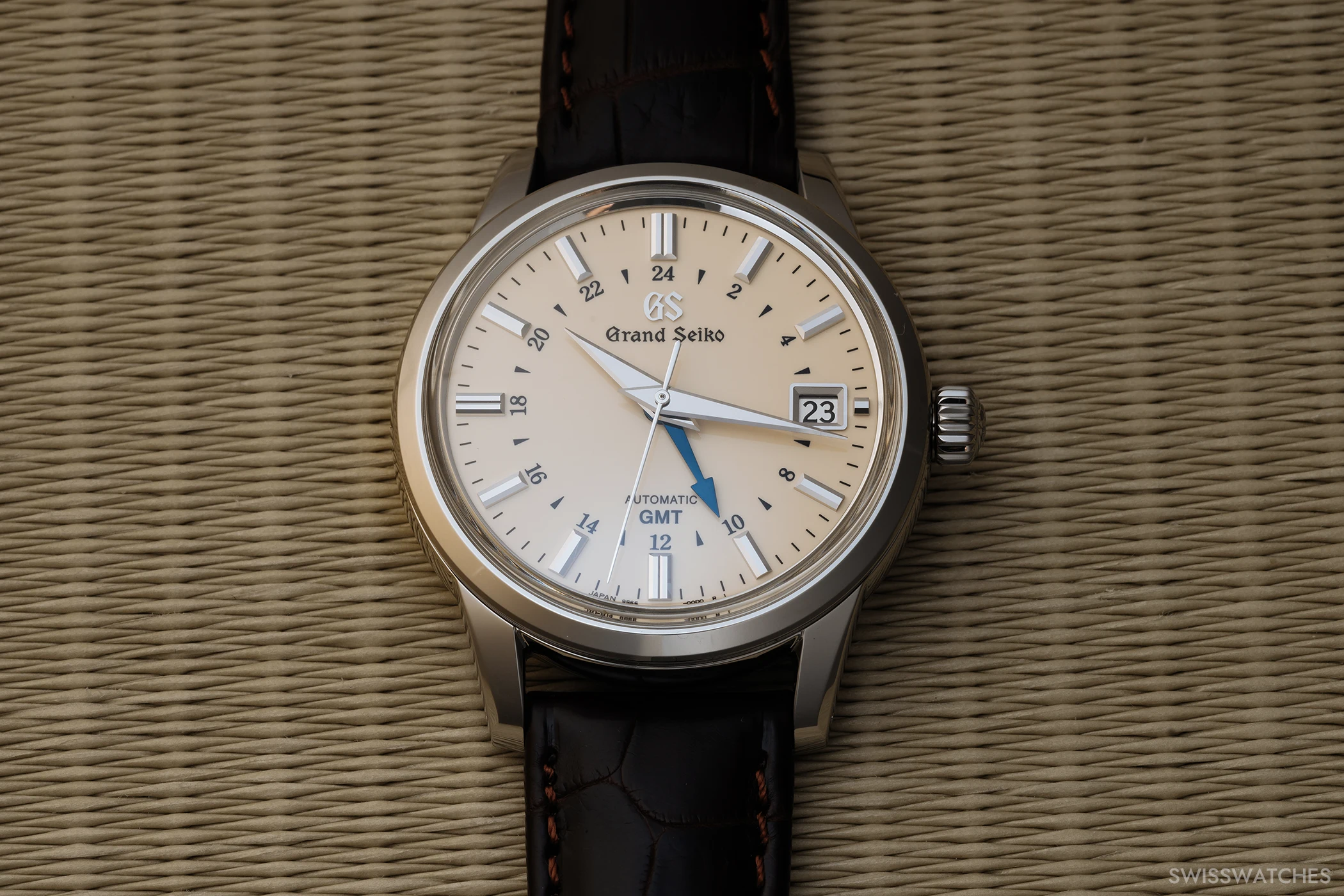 grand-seiko-elegance-collections-ref-sbgm221g