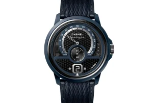 Front view of the Chanel Monsieur de Chanel Superleggera Bleu Editon