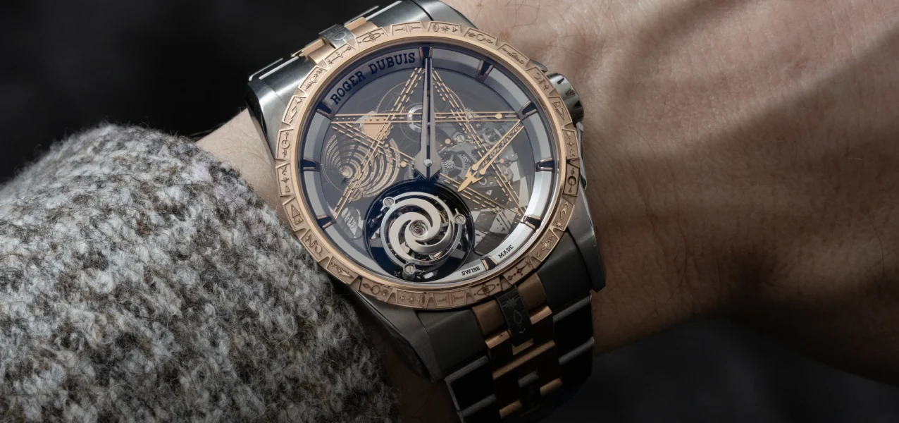 Die Roger Dubuis Excalibur MT Dr. Woo RDDBEX1125 am Handgelenk.
