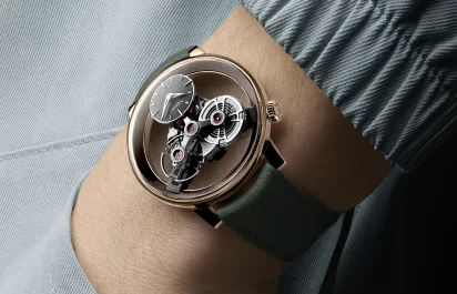 Die MB&F Special Project SP One am Handgelenk.