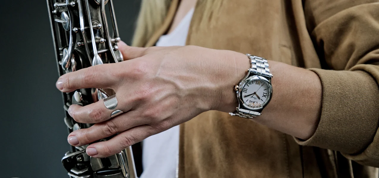 Die Wempe Signature Collection x Chopard Happy Sport am Handgelenk (siebte Ansicht).