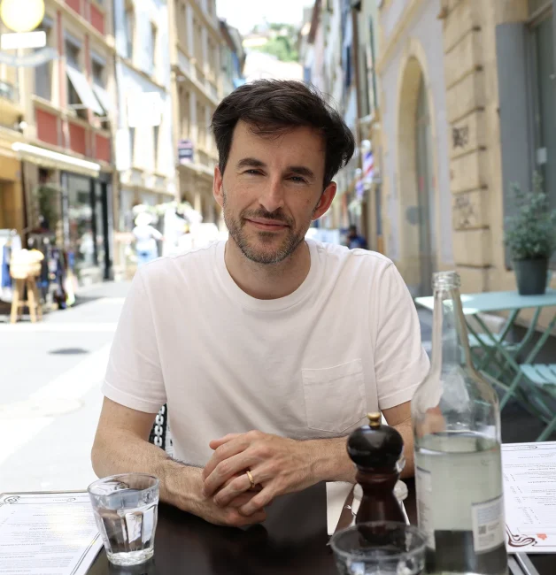 Ein Porträt von Sylvain Berneron.