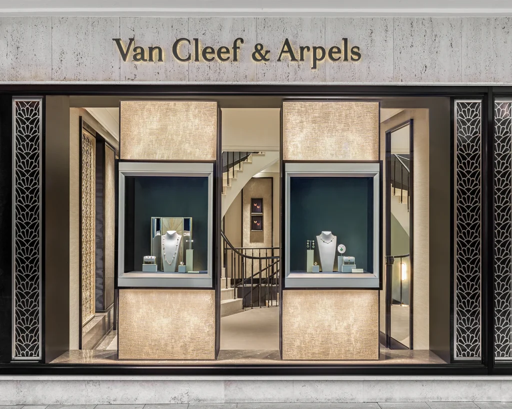 Die Van Cleef & Arpels Boutique in Frankfurt am Main von außen.