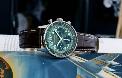 Das Zifferblatt der Wempe Signature Collection x Breitling Navitimer B02 Chronograph 41 Cosmonaute AB0204A1L1P1.