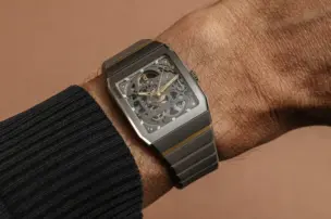 Die Rado Anatom Skeleton Ref. 01.808.6206.3.110 R10206109 am Handgelenk.