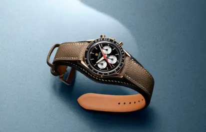 Universal Genève Tribute to Compax schwarzes Zifferblatt