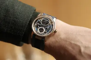 Die Breguet Experimentale 1 Ref. E001BH S9 5ZV am Handgelenk.