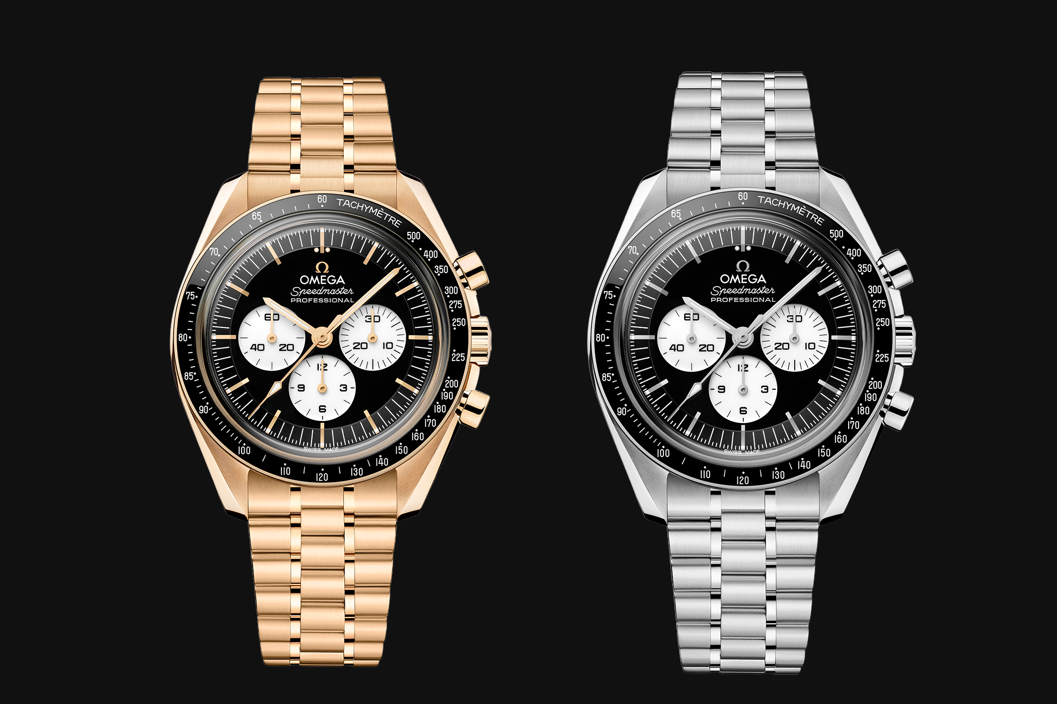 Zwei Omega Speedmaster Professional Chronographen nebeneinander, eine Ausführung in Gelbgold und eine in Edelstahl mit schwarzem Zifferblatt und Tachymeterlünette.