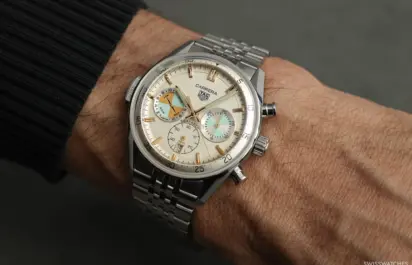 Die TAG Heuer Carrera Seafarer Ref. CBS2016.EB0430 am Handgelenk.