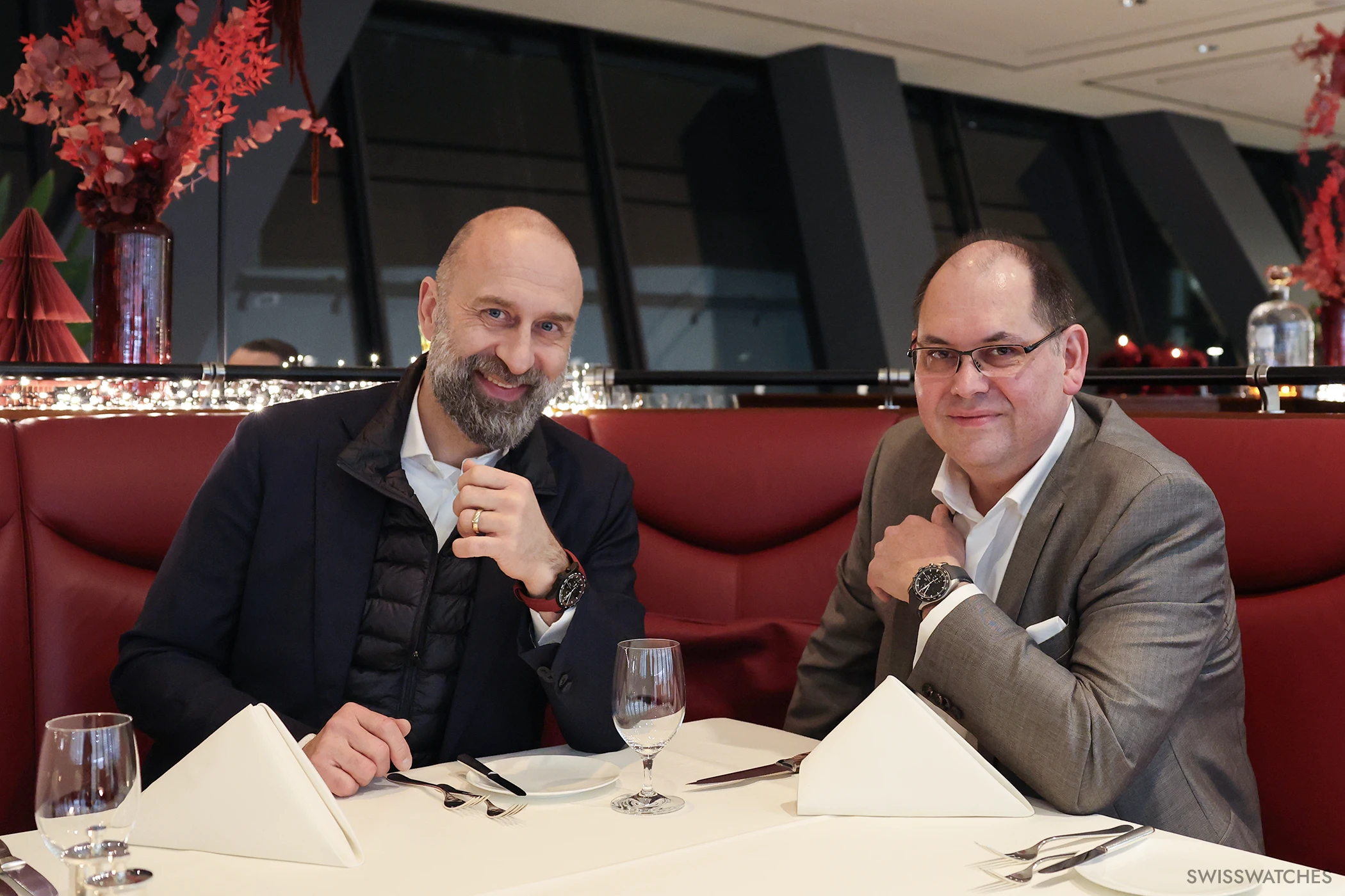 Federico Magno, CEO von MHP, und Rolf Bergmann, Managing Director von Porsche Design Timepieces.