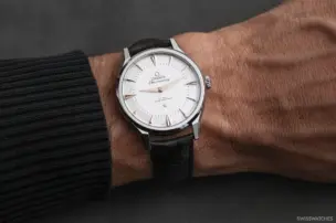 Die Omega Constellation Observatory Ref. 140.13.39.21.02.001 Co-Axial am Handgelenk.