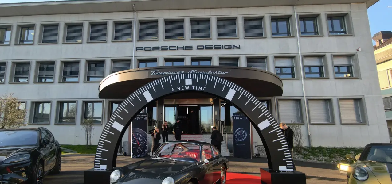 Die Porsche Design Timepieces Manufaktur Grenchen Switzerland Außenansicht.