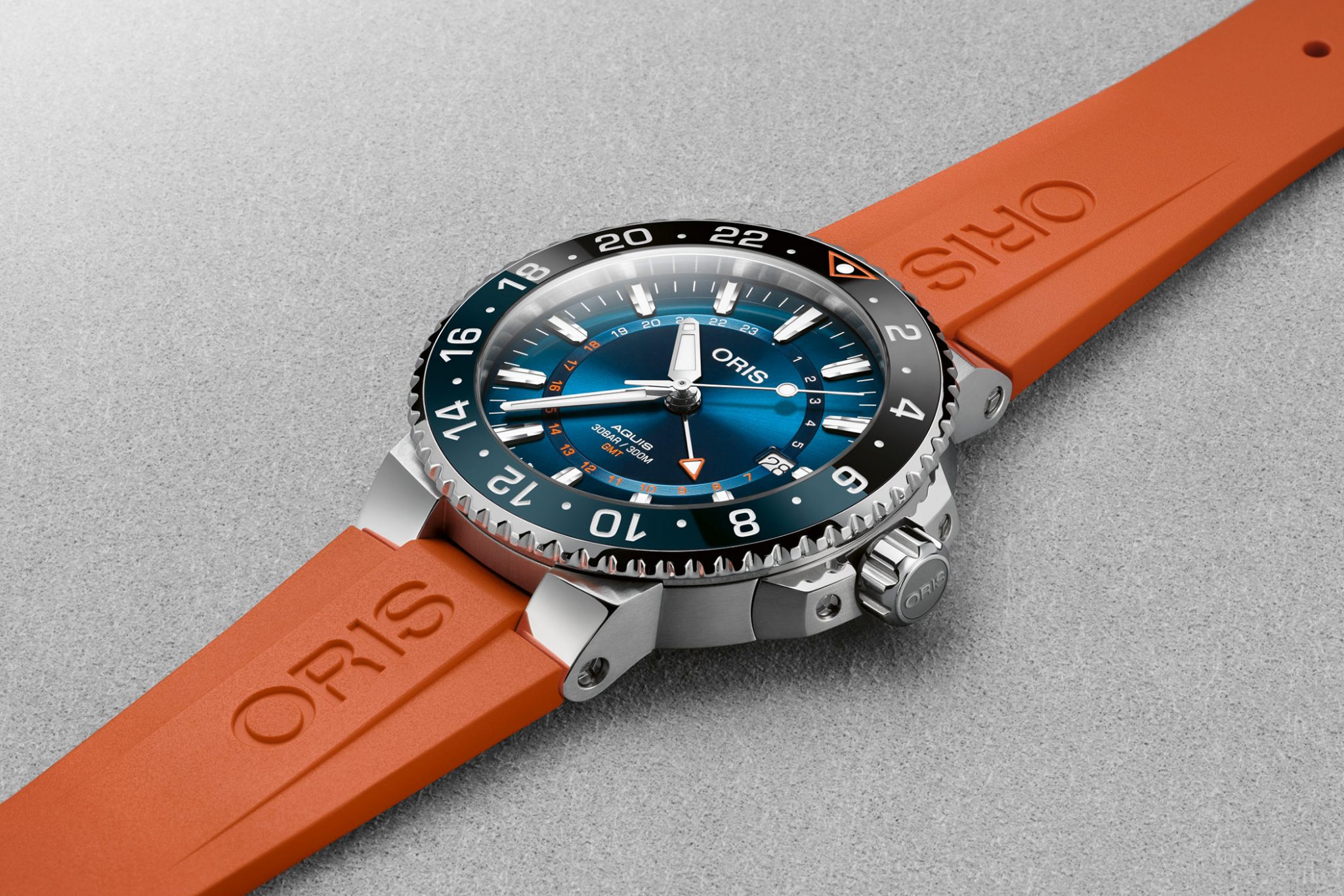 Oris-Carysfort-Reef-Limited-Edition-Support-Coral-Restoration-Foundation-ref-01-798-7754-4185-Set-02