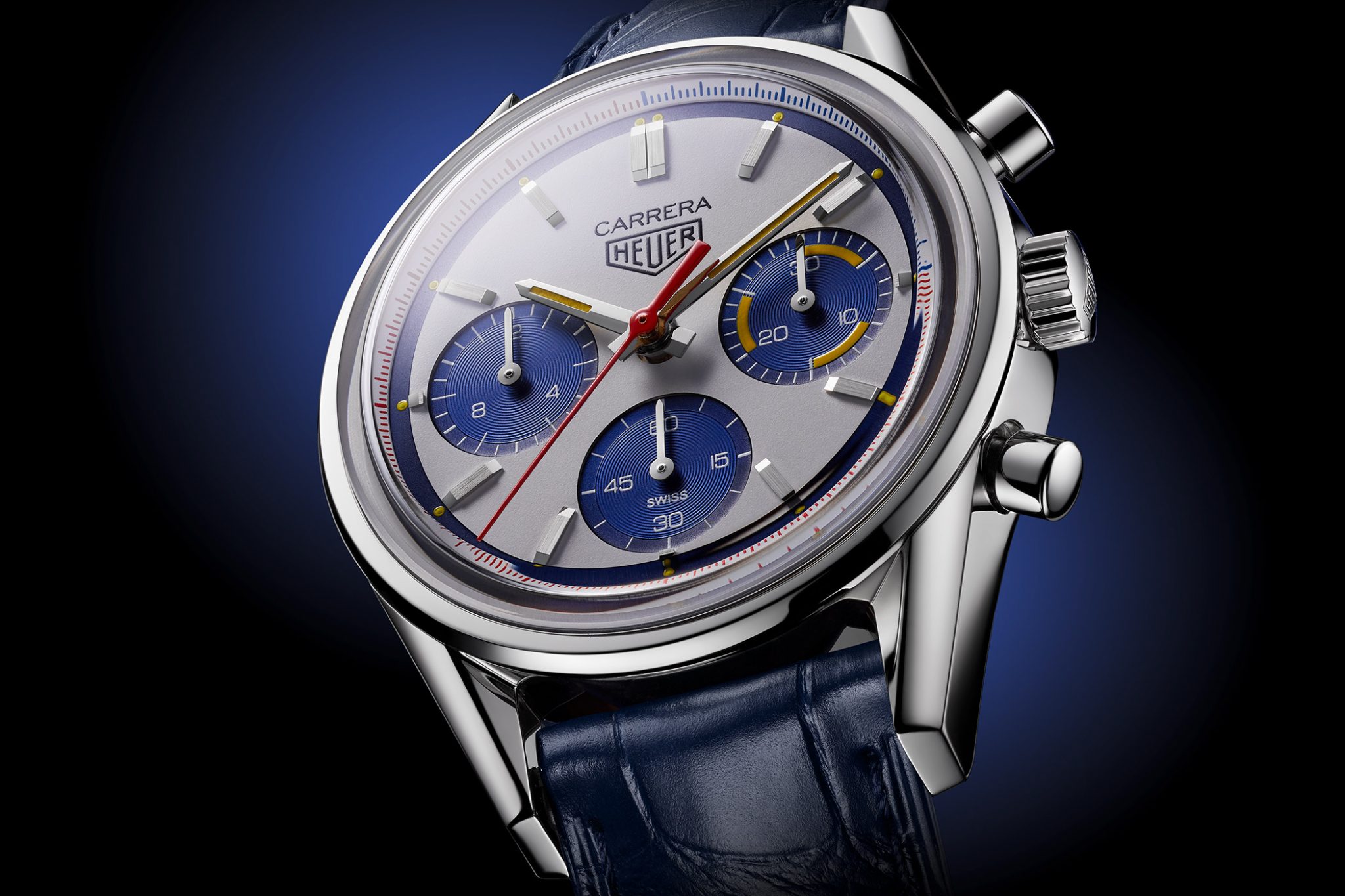 TAG-Heuer-Carrera-160-Years-Montreal-Limited-Edition-CBK221C.FC6488-02