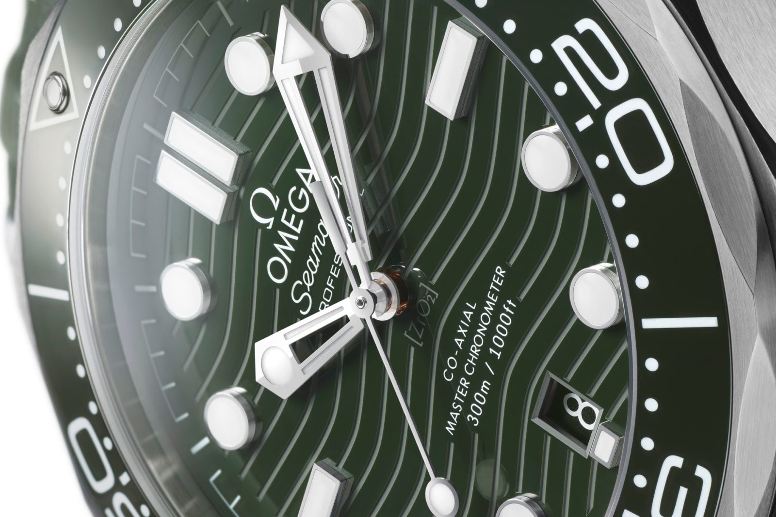 OMEGA Seamaster Diver 300M in Grün und farbenfrohe Aqua Terra in 38 mm und 34 mm Swisswatches OMEGA Seamaster Diver 300M in Grün und farbenfrohe Aqua Terra in 38 mm und 34 mm Swisswatches