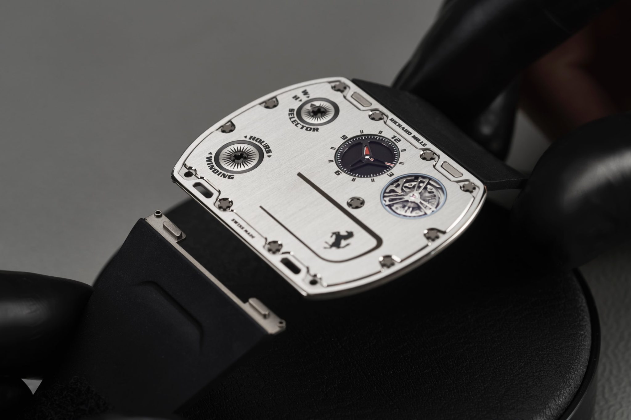 Richard Mille RM UP01 Ferrari Die neue flachste Uhr der Welt lässt Konkurrenz im Staub zurück