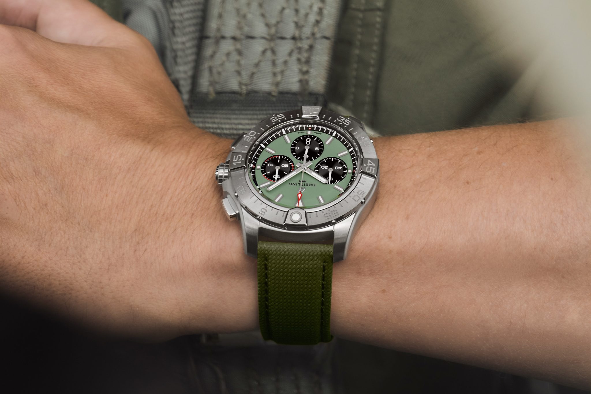 Breitling-Avenger-B01-Chronograph-44-Green-Strap-Wristshot-Pilot