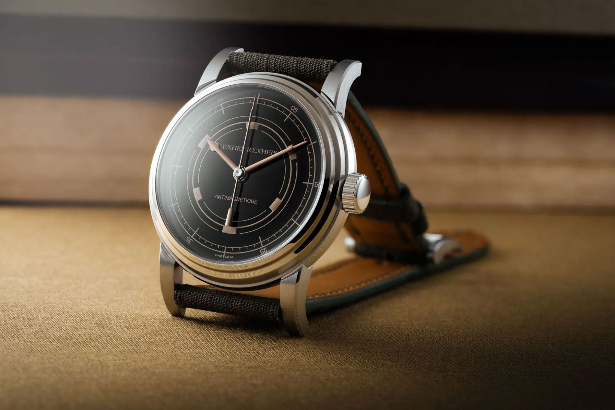 Rexhep-Rexhepi-Chronometre-Antimagnetique-Only-Watch-Uhr-von-2023