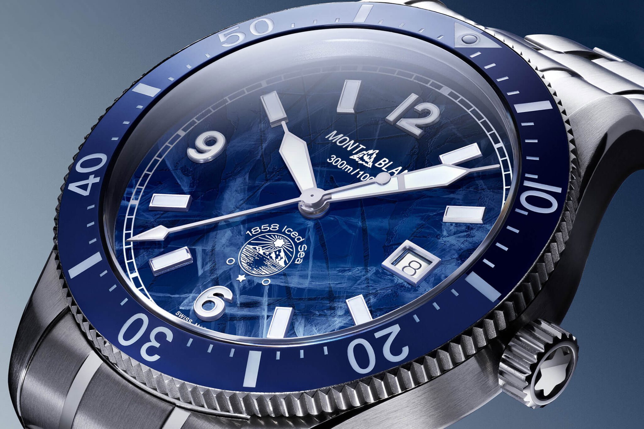 montblanc-1858-iced-sea-automatic-date-blue-zifferblatt