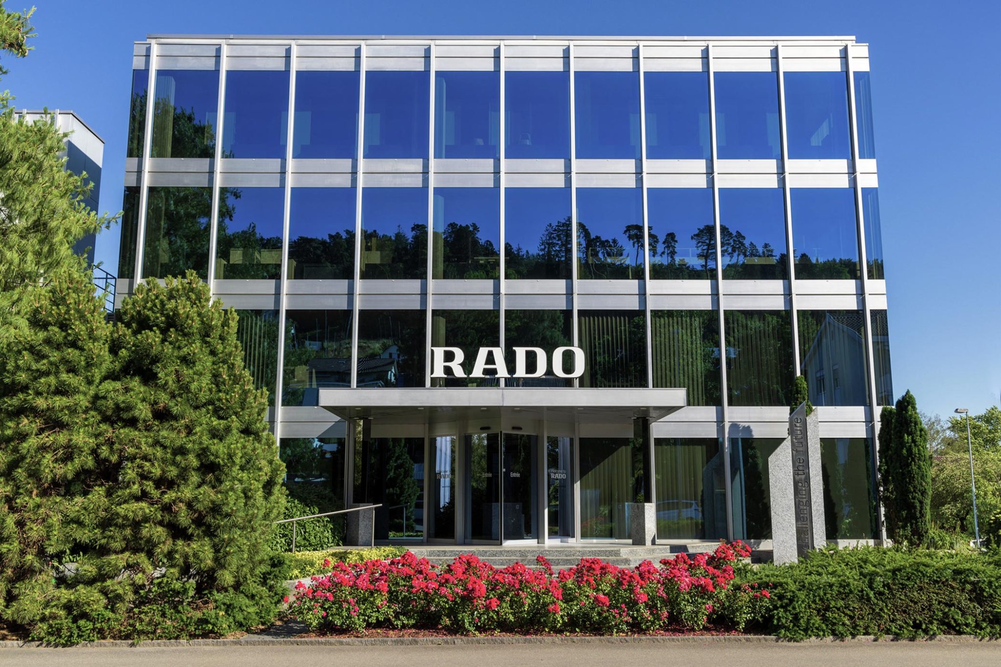 rado-meister-der-materialien-keramik-challenging-the-future