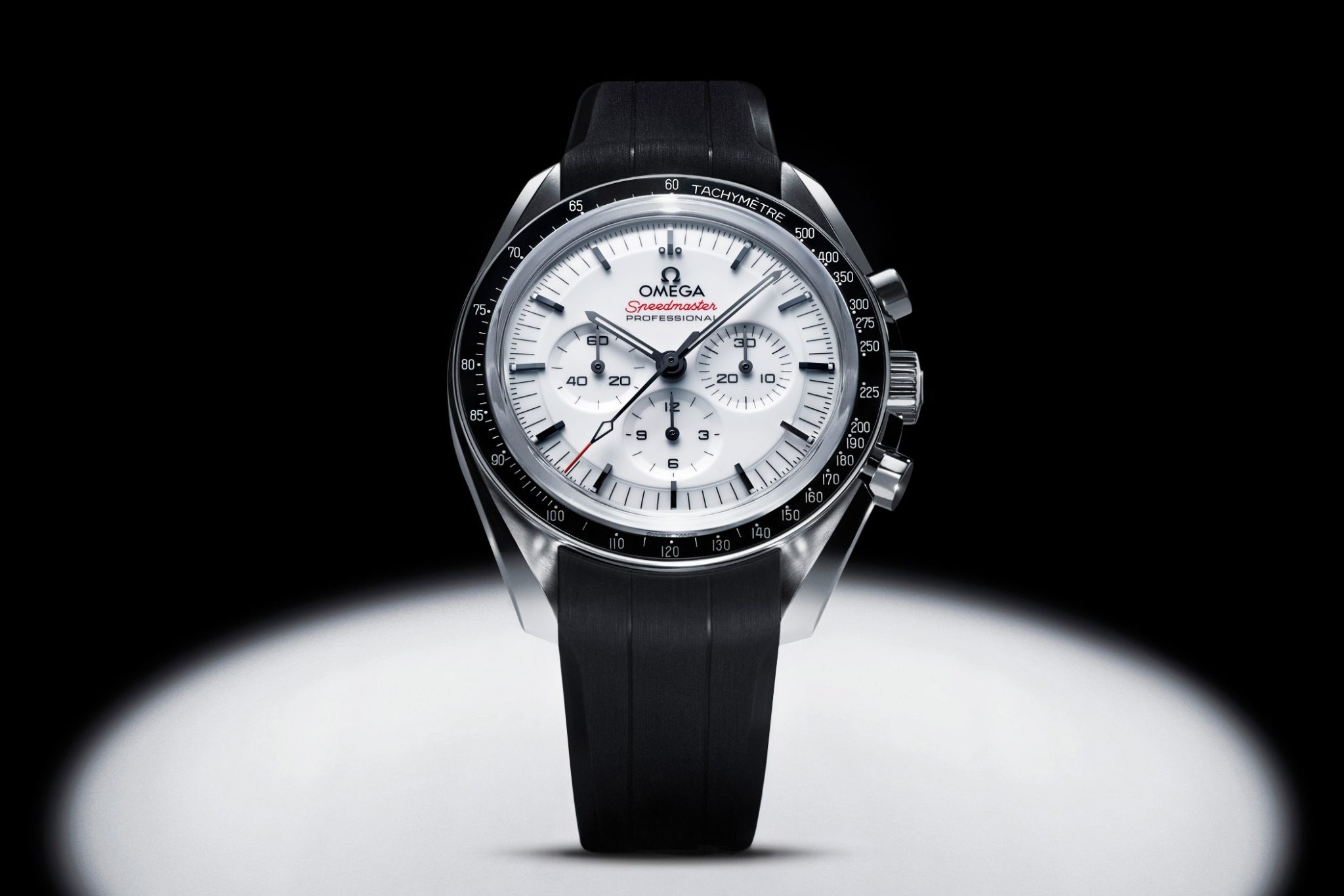 omega-speedmaster-professional-moonwatch-white-dial-310.32.42.50.04.001-kautschukband