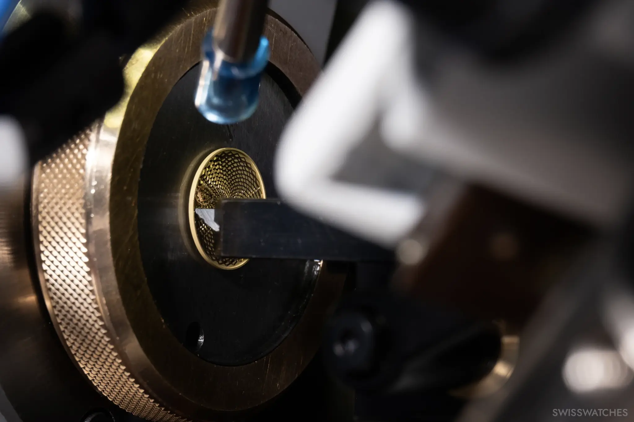 Die Guilloche Bearbeitung in der Breguet Manufaktur