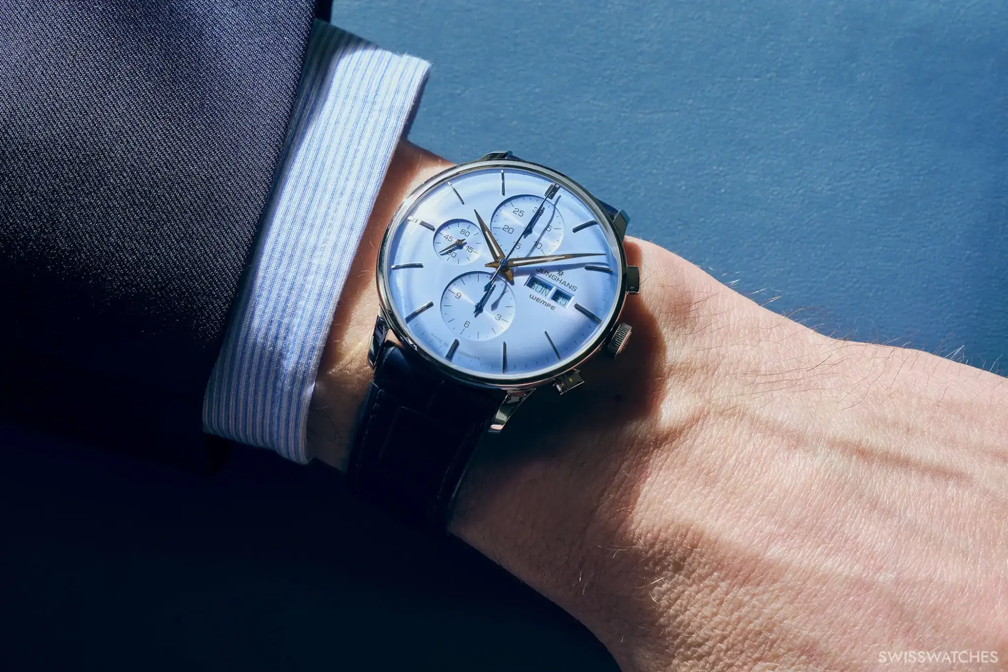 wempe-signatur-collection-x-junghans-meister-chronoscope-ref-jh160059-am-handgelenk-7