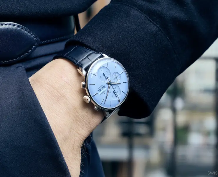 wempe-signatur-collection-x-junghans-meister-chronoscope-ref-jh160059-am-handgelenk-9
